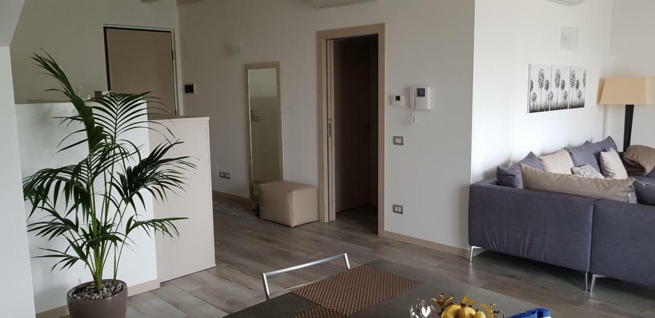 Luxury Apartments Beauty Gardens Sirmione Zewnętrze zdjęcie