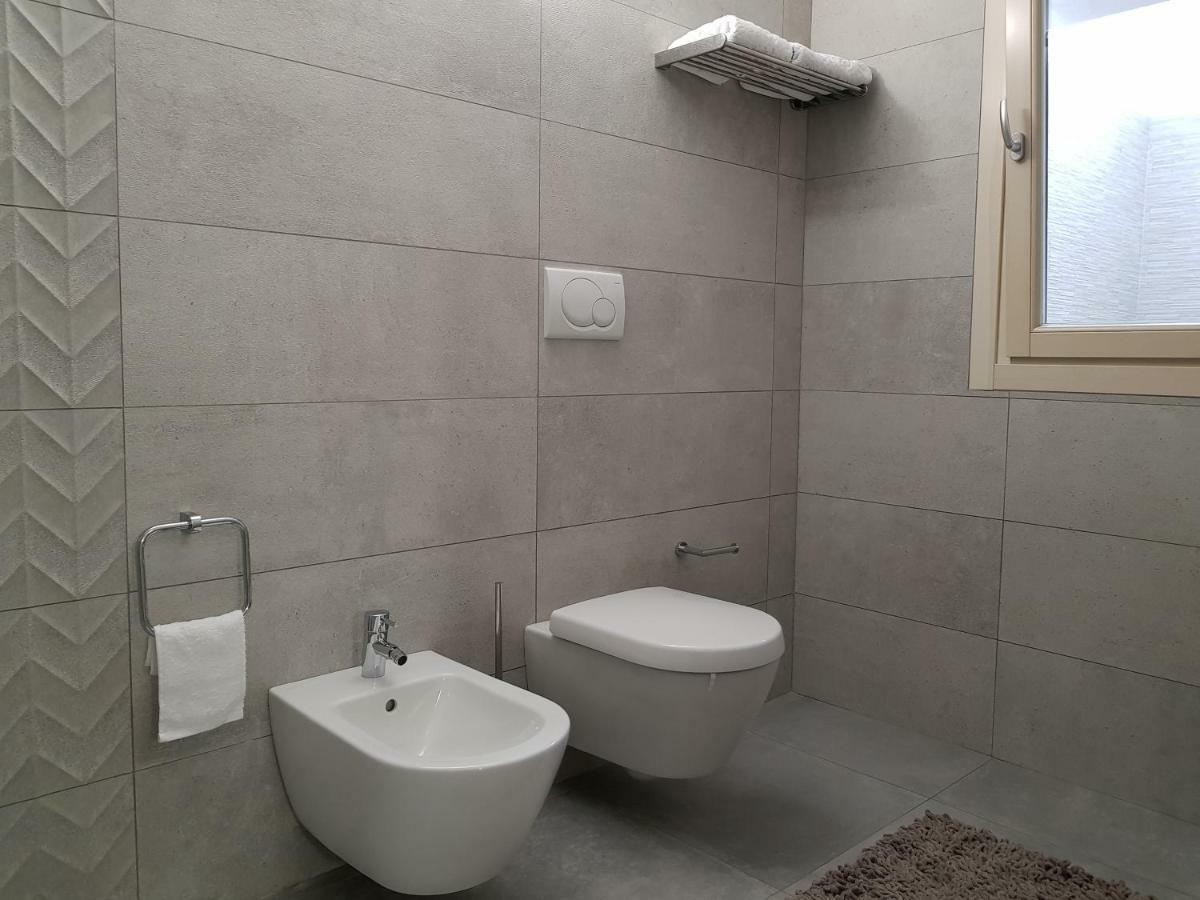 Luxury Apartments Beauty Gardens Sirmione Zewnętrze zdjęcie